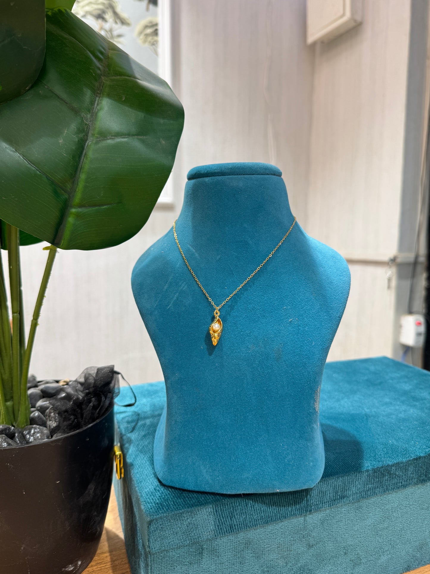 Minimalist Pendant Chain