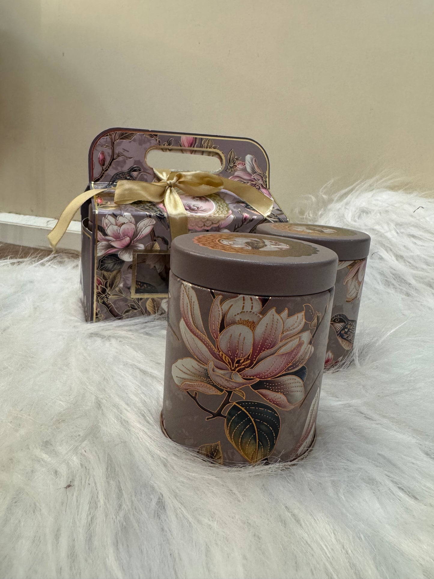 Gift Set of 2 Containers and Box