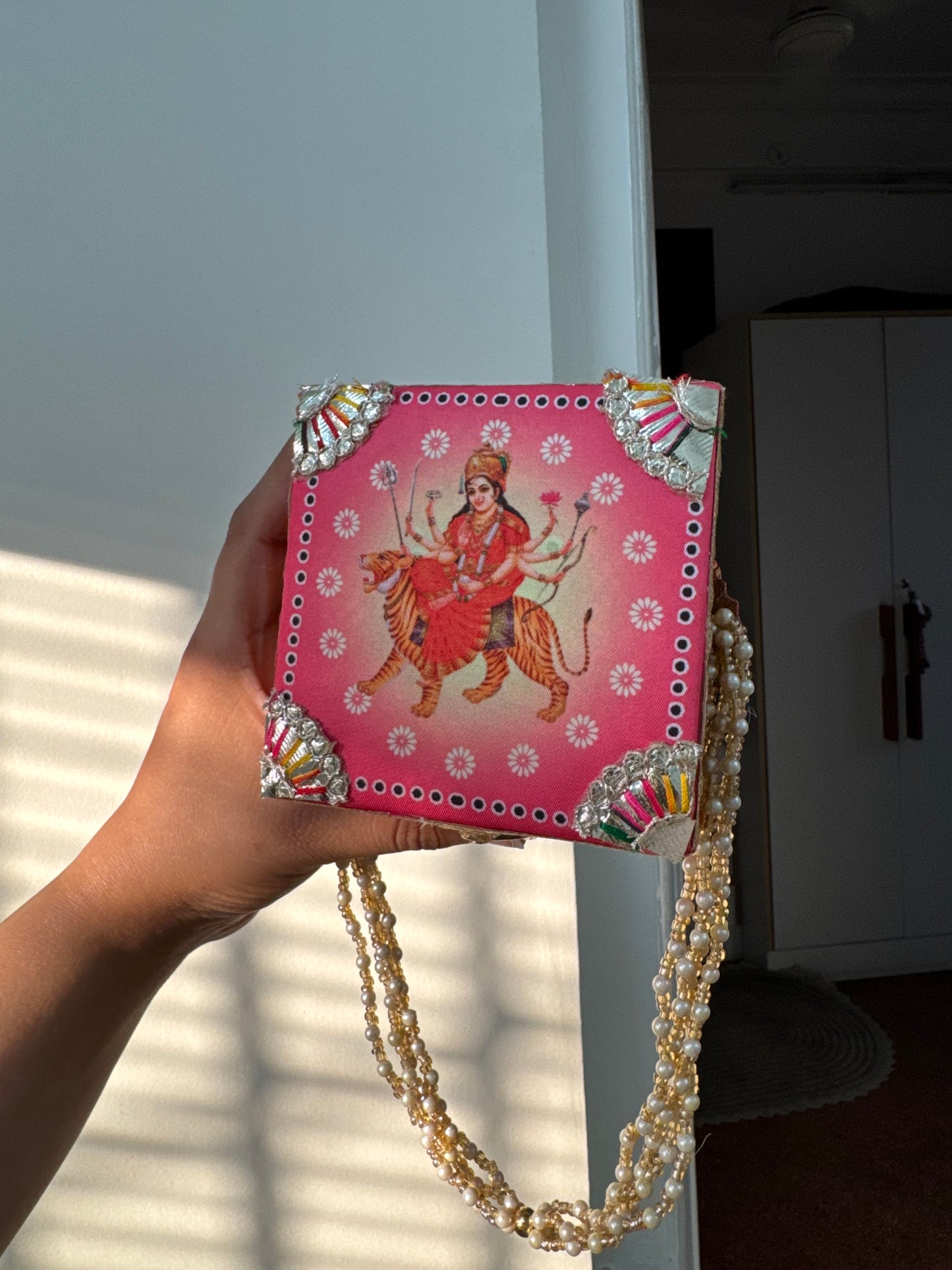 Mata Rani Trunk Pearl String Box