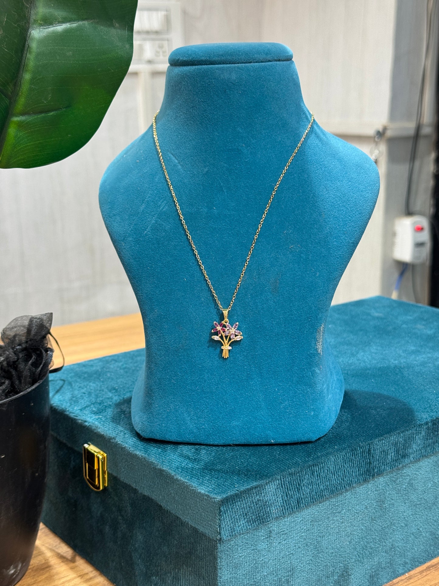 Minimalist Pendant Chain