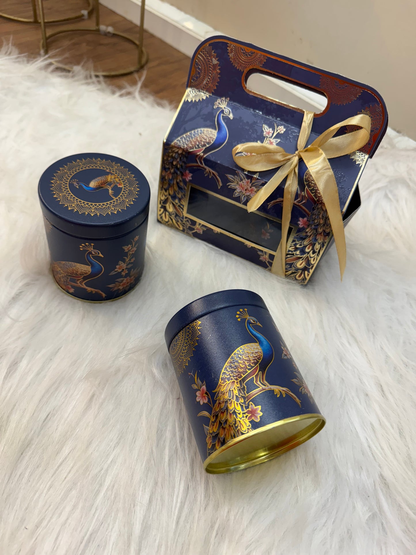 Gift Set of 2 Containers and Box