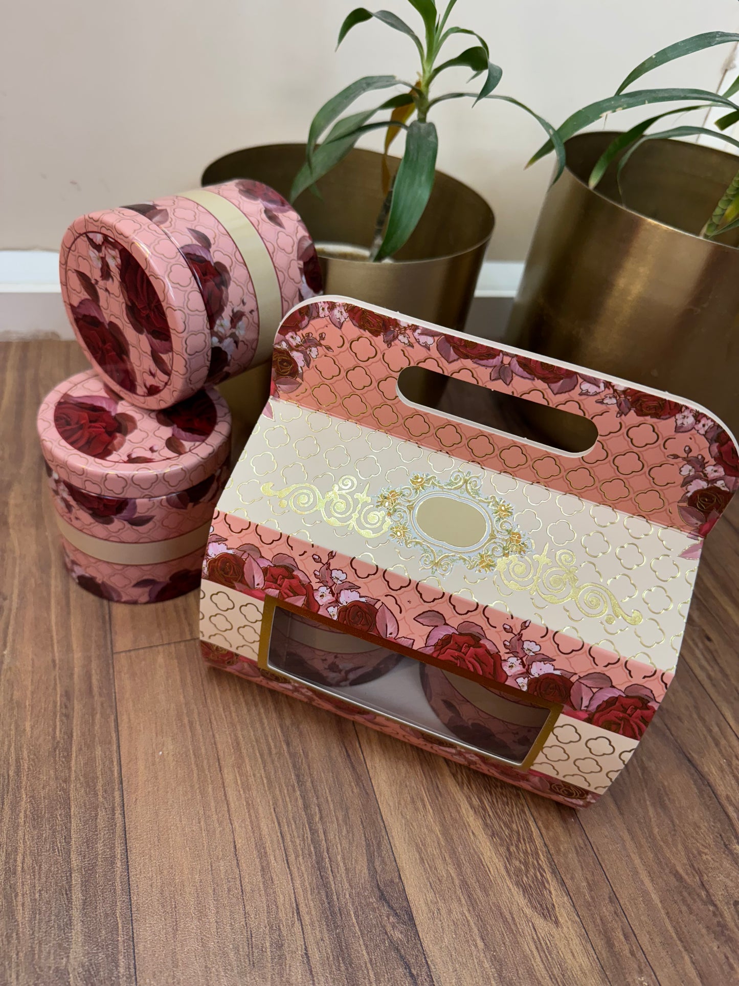 Gift Set of 2 Containers and Box