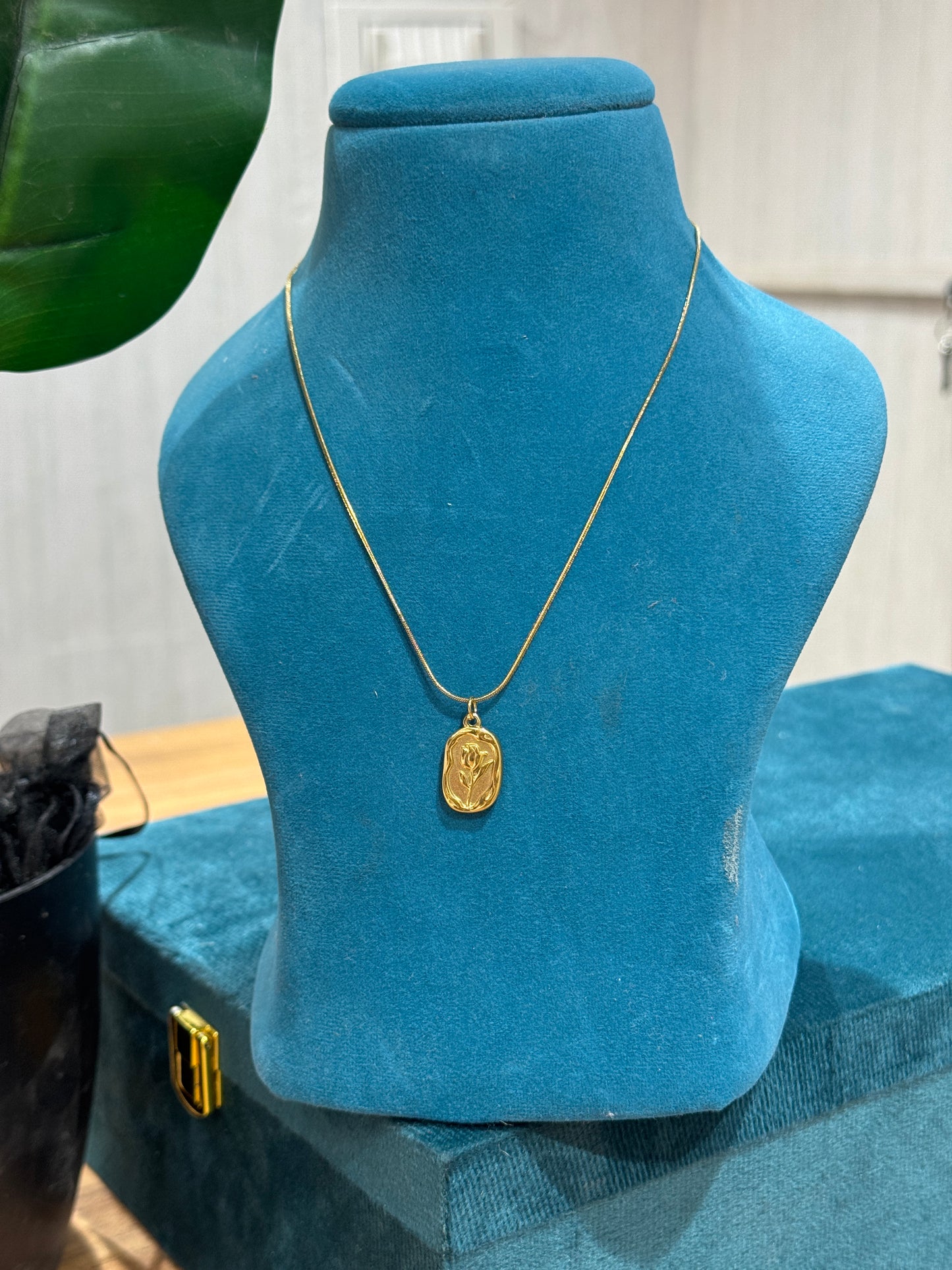 Minimalist Pendant Chain