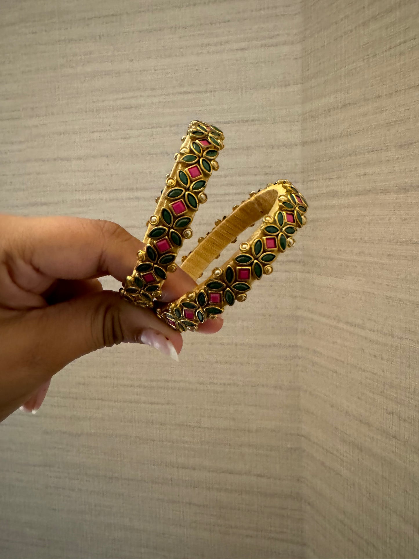 Kundan Bangle Set ( 6 pairs )