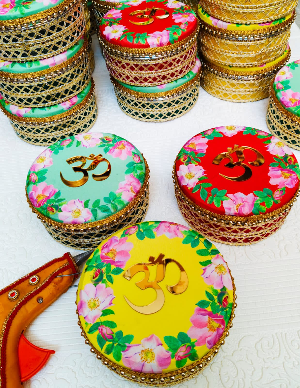 Decorated Stainless Steel Dabba ( Set of 5 )