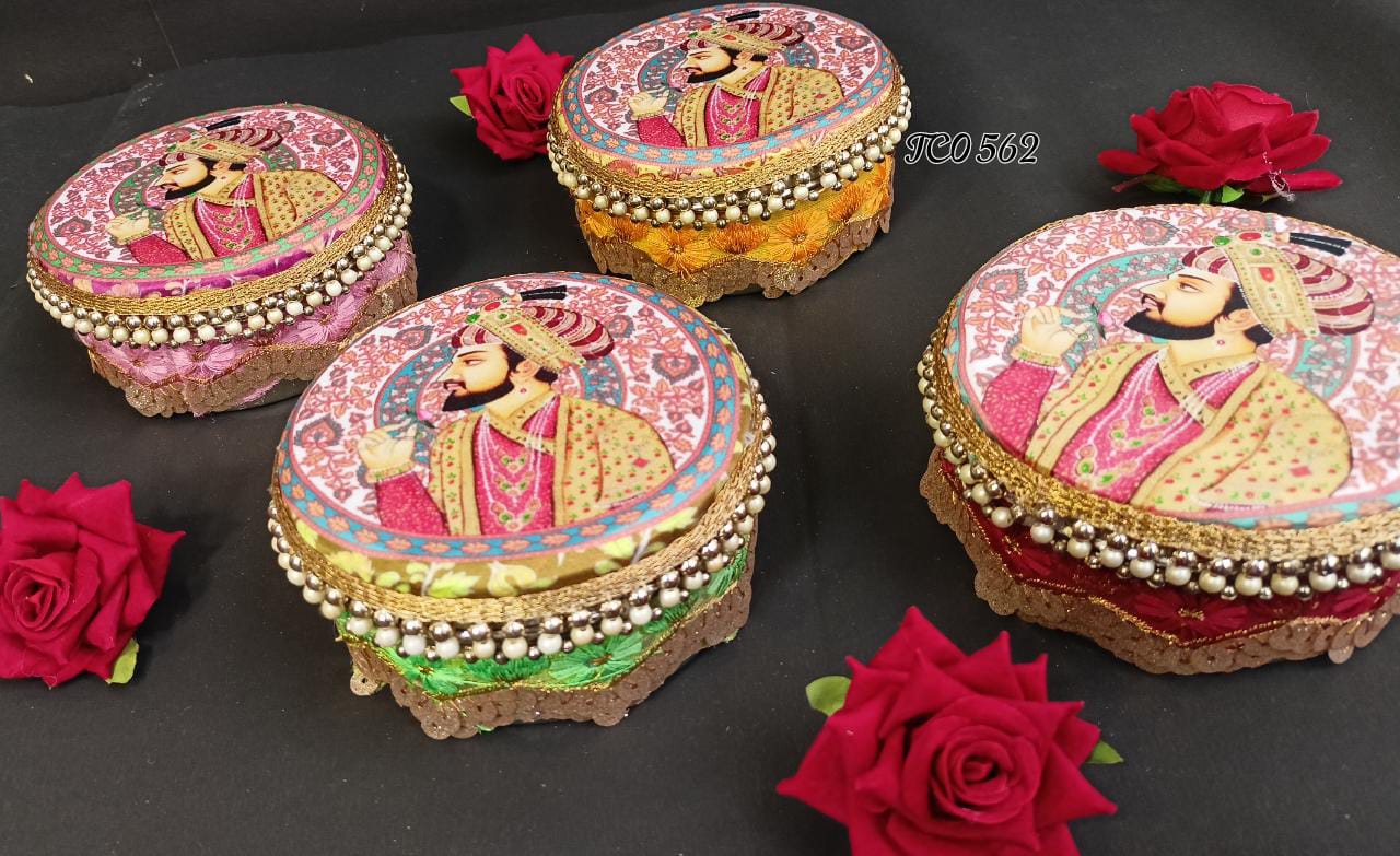 Decorated Stainless Steel Dabba ( Set of 5 )