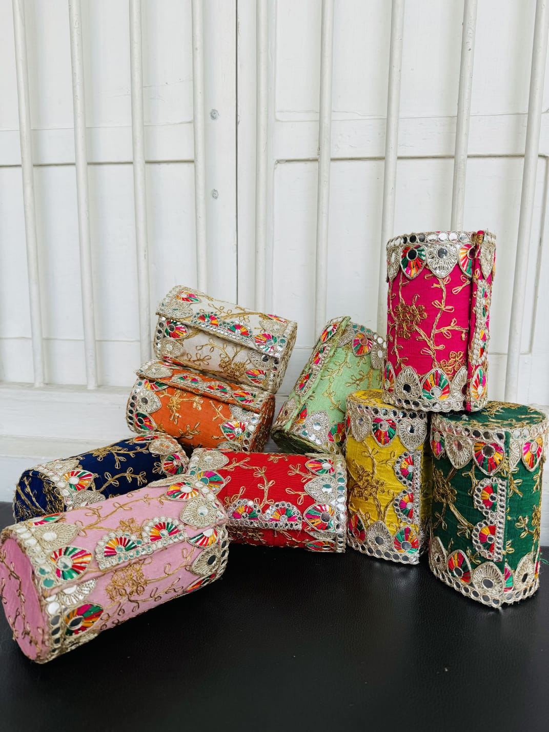 Gotta Lace Bangle Box 6 inches