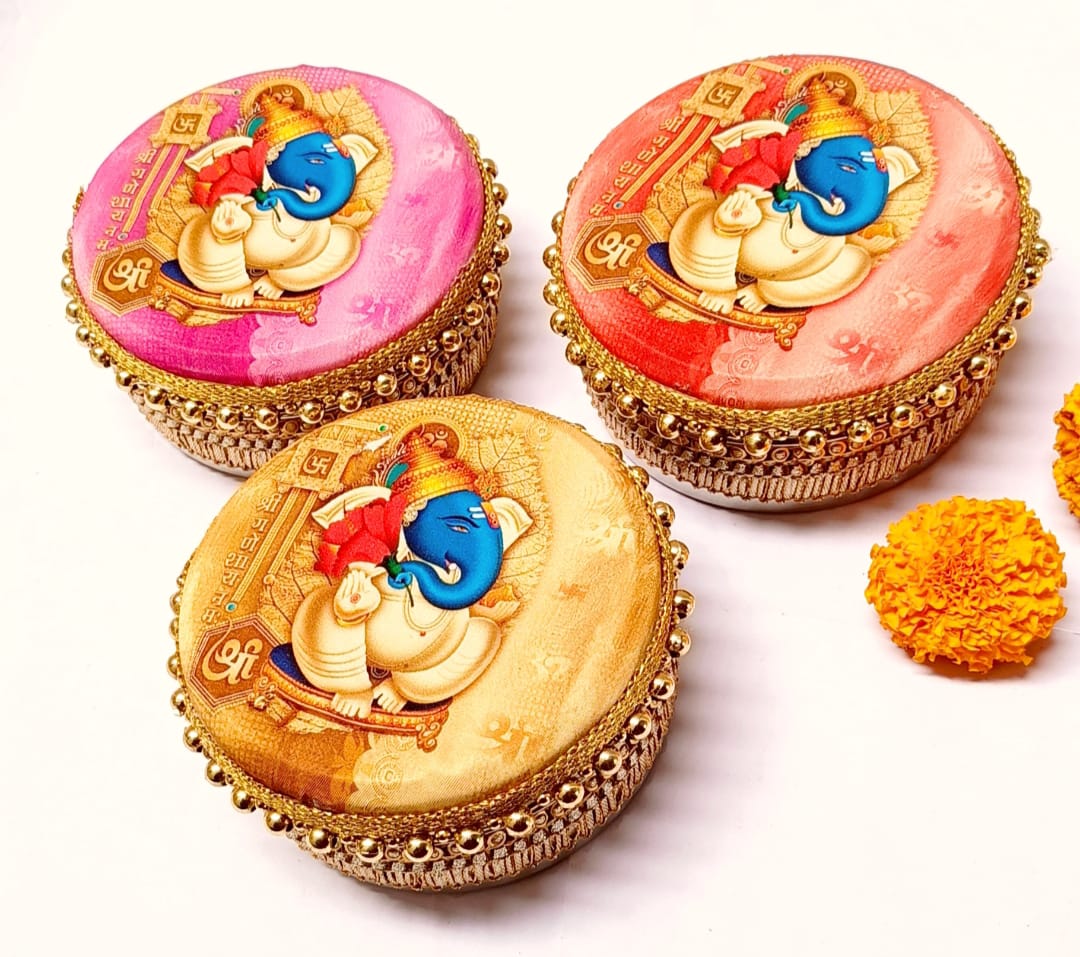 Decorated Stainless Steel Dabba ( Set of 5 )