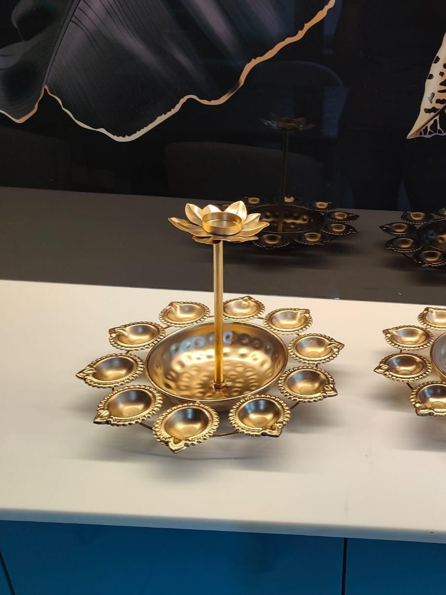 Urli Diya Stand