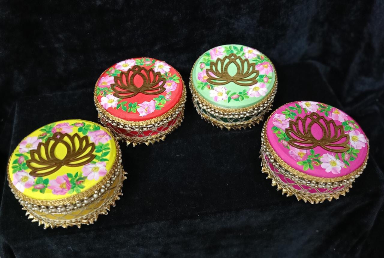 Decorated Stainless Steel Dabba ( Set of 5 )