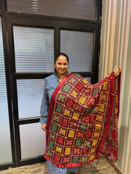 Bandhani Dupatta with Mirrors