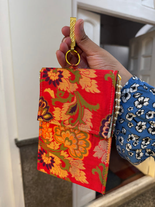 Mobile Pouch