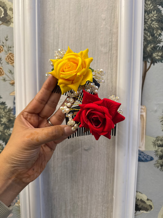 Haircomb with Flower