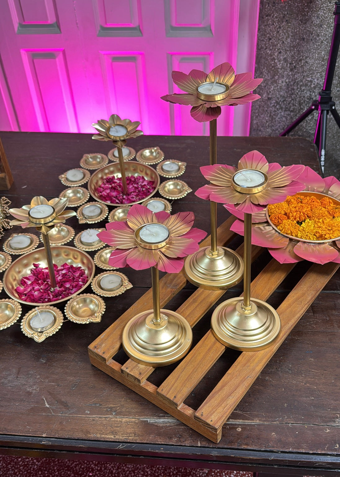 Set of 3 Pink Flower Diya Stand
