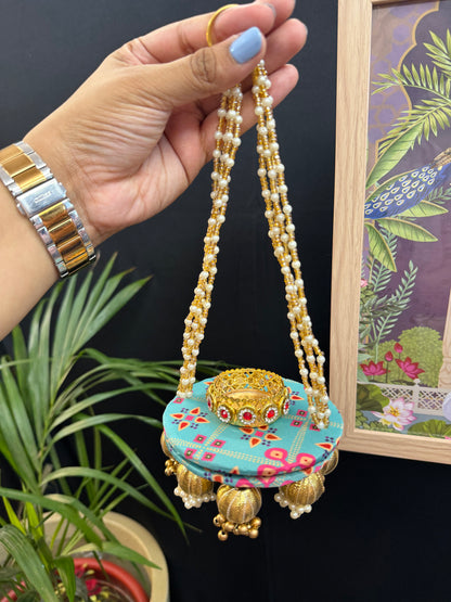 Diya latkan